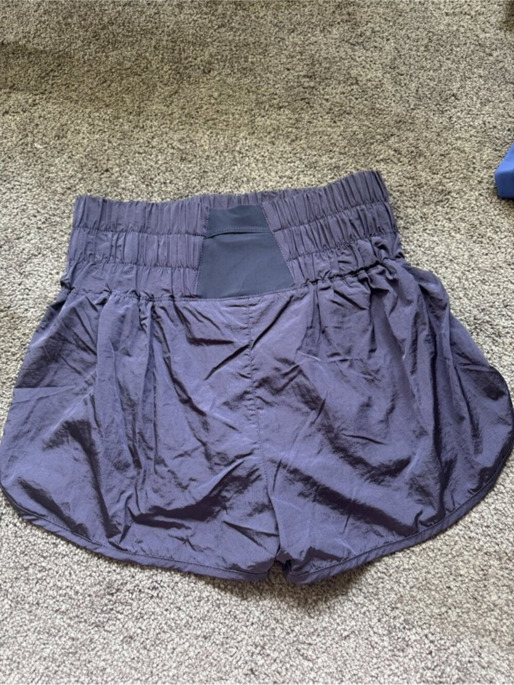 high waisted athletic shorts - Picture 2 of 4